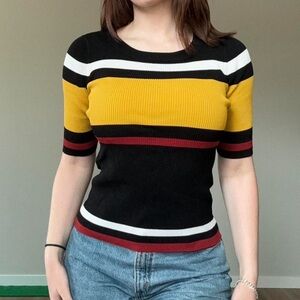 Retro striped black short sleeve stretchy ribbed top sweater size small